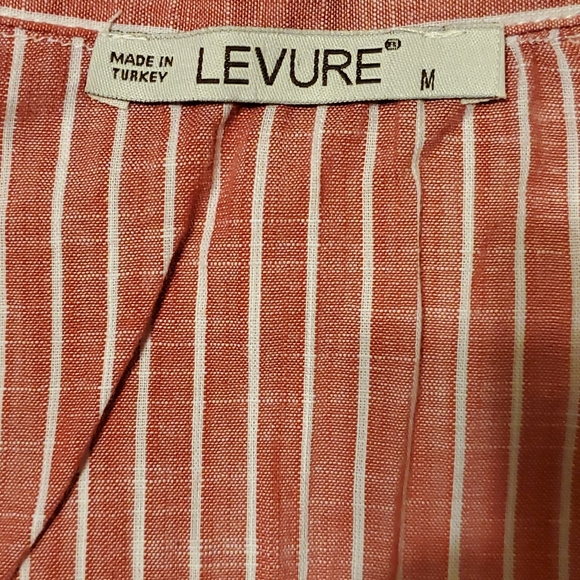 LEVURE Cold Shoulder Button down shirt M/ Red - Picture 6 of 9